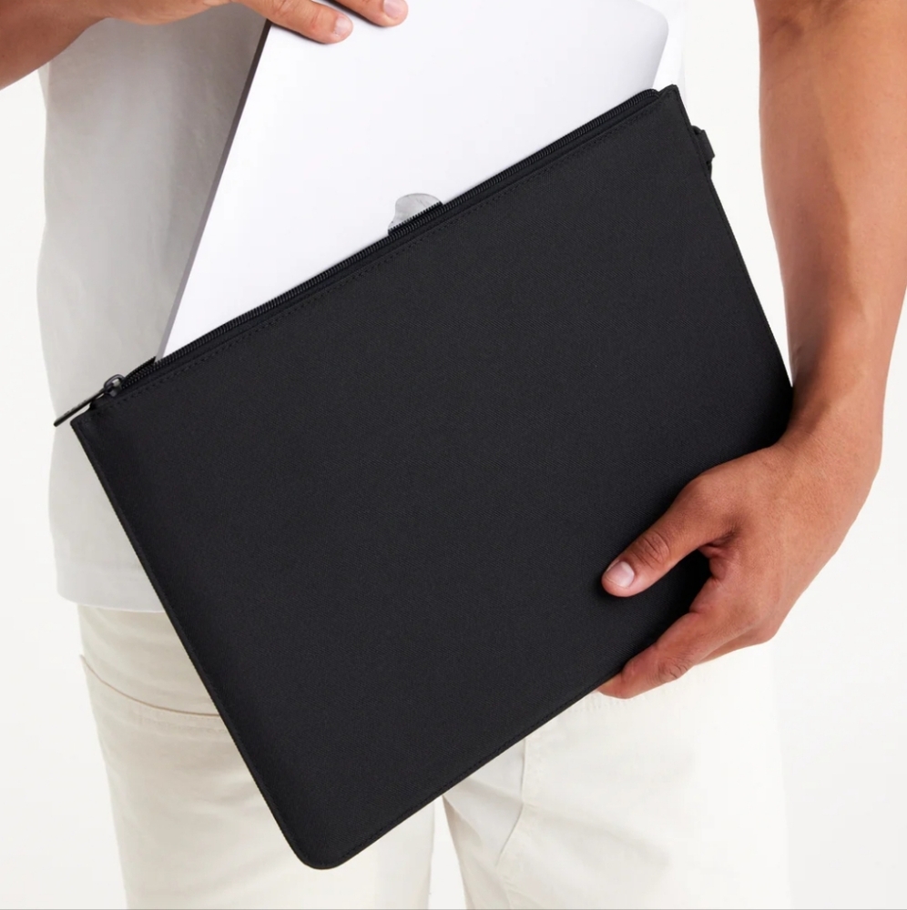 Beis black laptop case